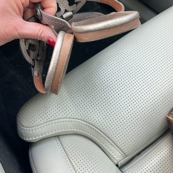 Tory Burch flip flop sandal - Picture 3 of 4